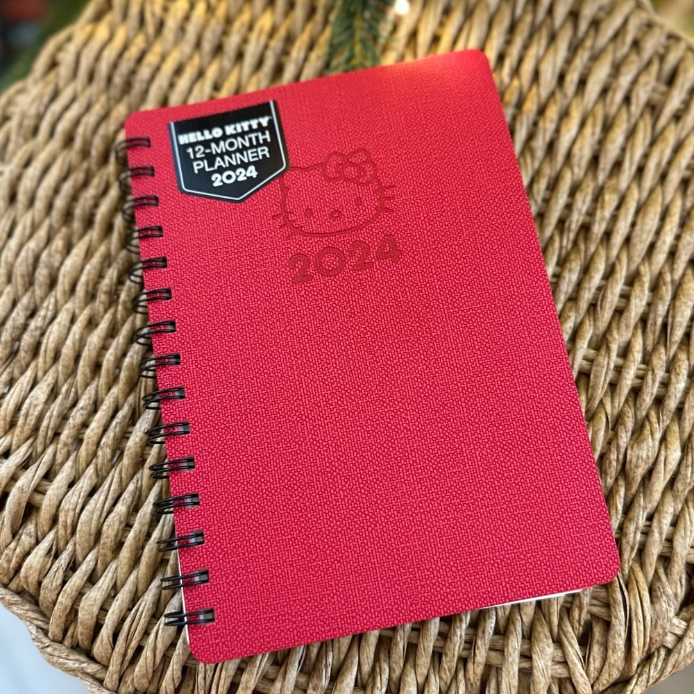 Hello Kitty 12 months planner calendar notes organize schedule weekly monthly